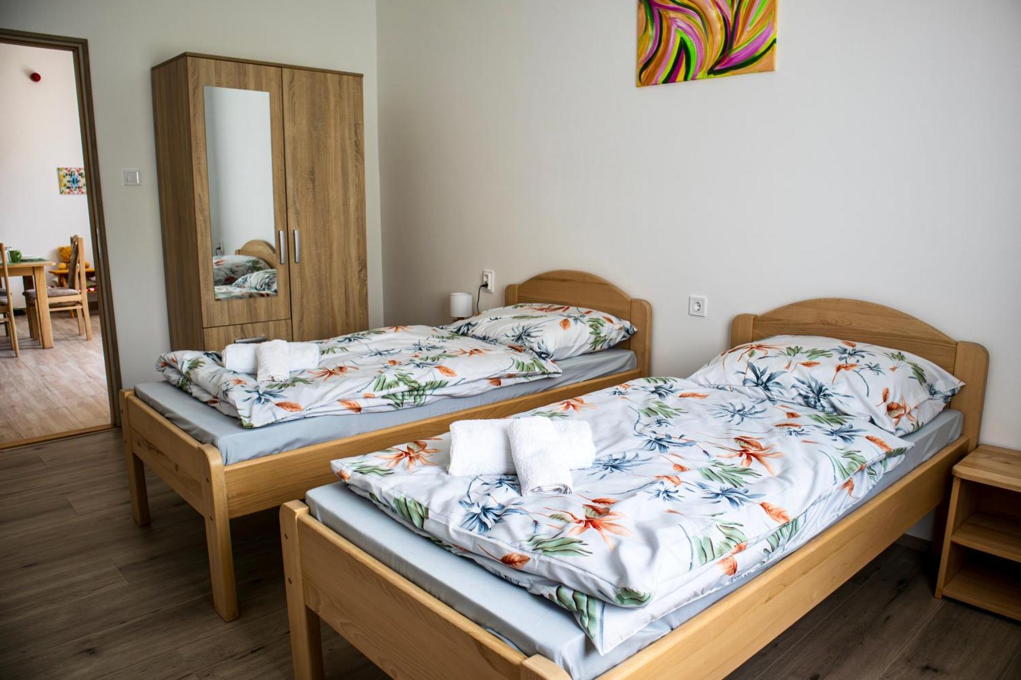 Izisz Apartman Matraterenye Esterno foto